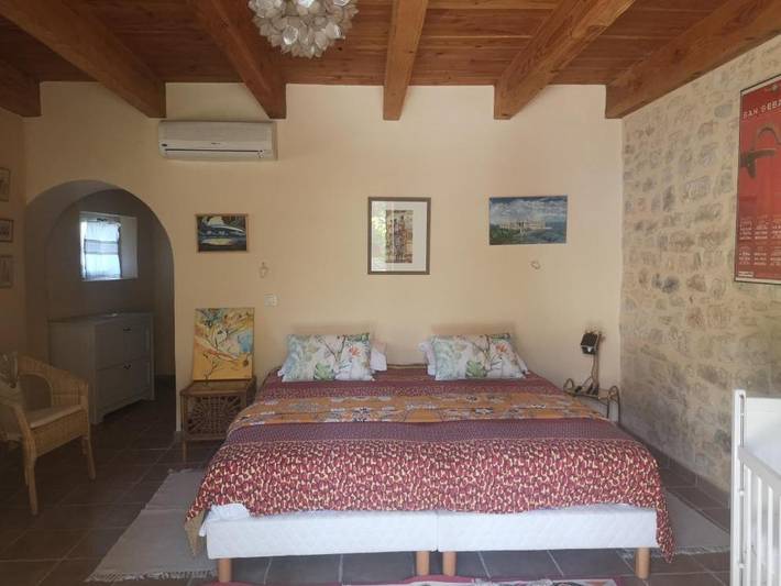 Gîte pour 2 personnes, avec piscine ainsi que jardin et terrasse à Aubussargues - 4