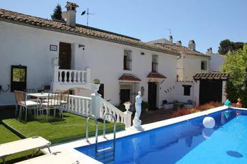 Casa rural con piscina para 6 personas, con piscina además de jardín y vistas, Se admiten mascotas en Sierra de Segura