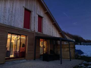 Maison de campagne pour 5 personnes, avec sauna ainsi que jacuzzi et jardin à Menétrux-en-Joux
