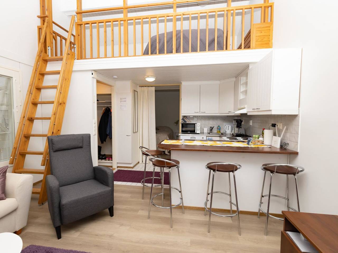 Koivukuja, katinkullantie in Vuokatti, Nuasjärvi