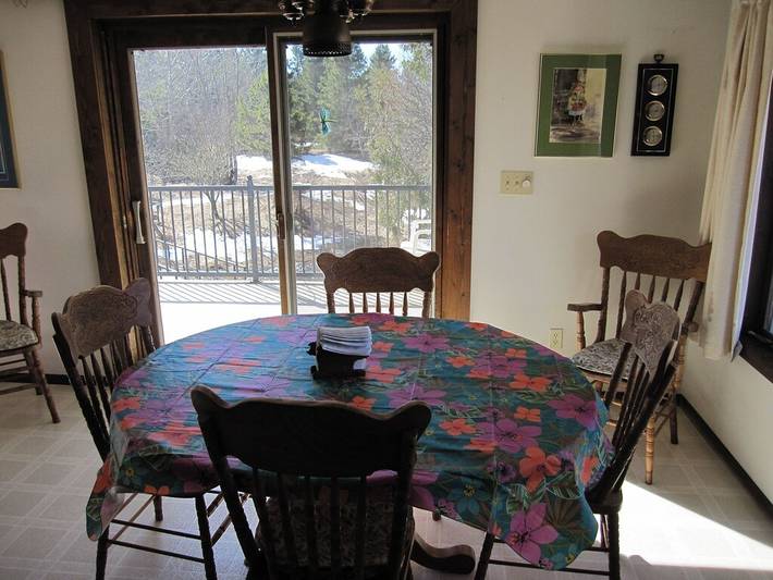 Vacation rental for 8 people, with yard and balcony in Lake Superior