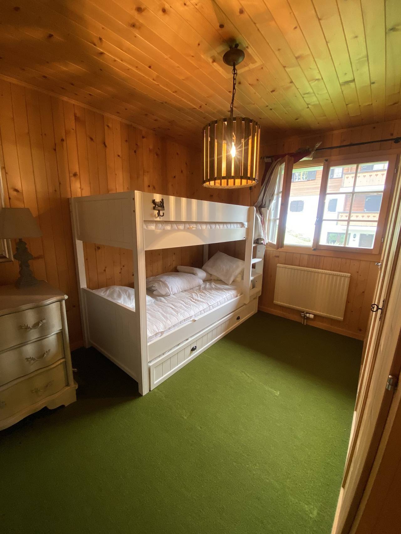 Ganze Wohnung, 3,5 Zimmerwohnung in der Nähe von Skiliften und Annehmlichkeiten in Gryon, Alpes Vaudoises