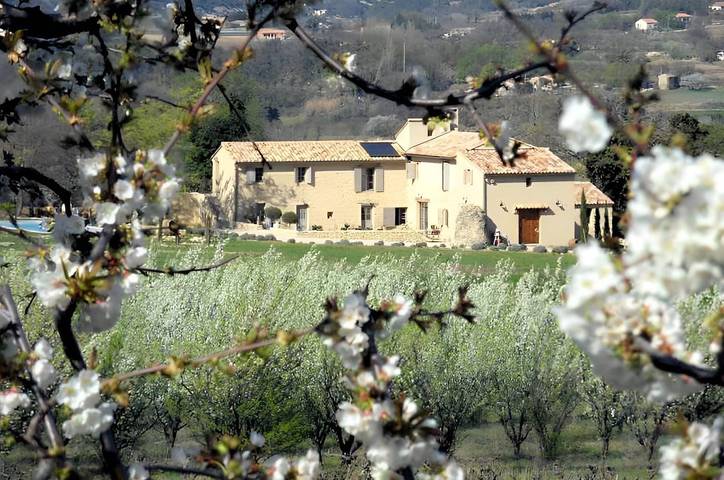 Location de vacances pour 2 personnes, avec jardin et piscine à Malaucène - 4