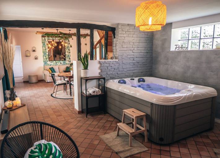 Gîte pour 2 personnes, avec Jacuzzi et Terrasse ainsi que Jardin et Sauna à Buigny-Saint-Maclou