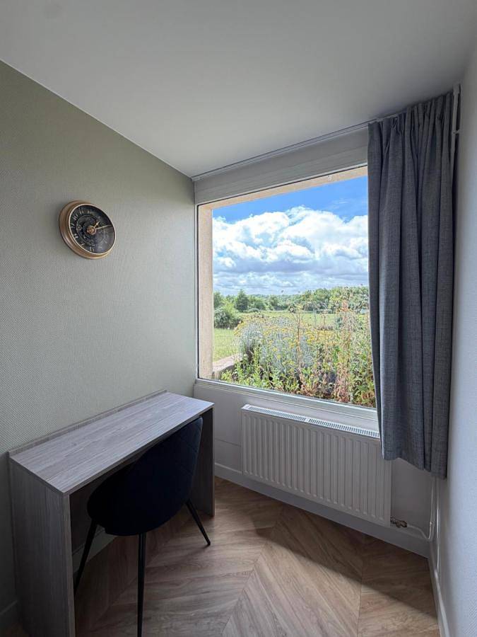 Hôtel pour 2 personnes, avec vue et jardin à Chambretaud - 4