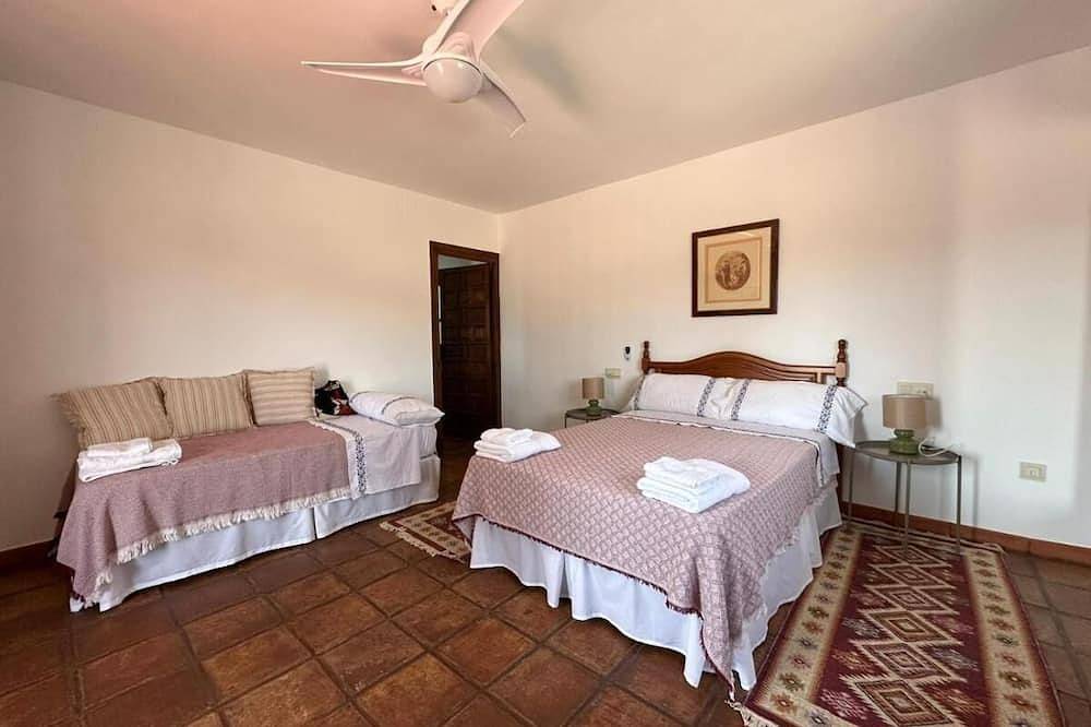 Casa Rural El Contarín - An Andalusian Escape, Archidona, Malaga in Archidona, Granada Province