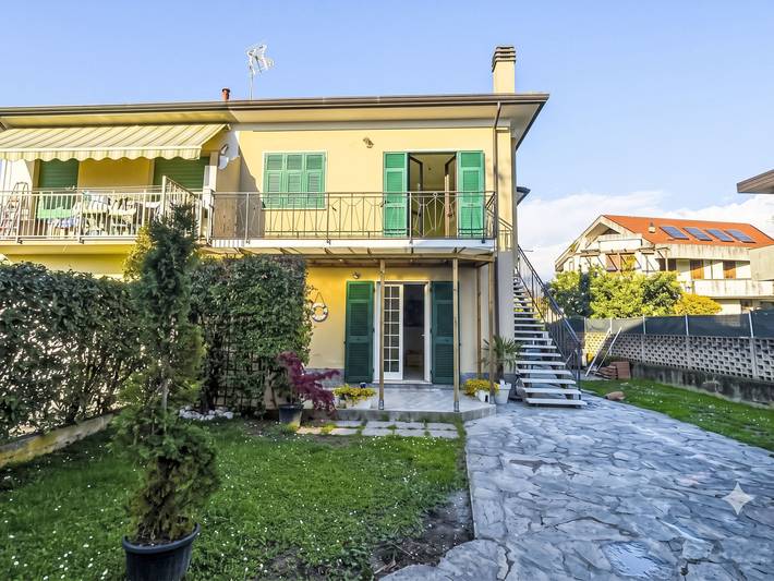 Ferienwohnung für 4 Personen, mit Terrasse und Garten