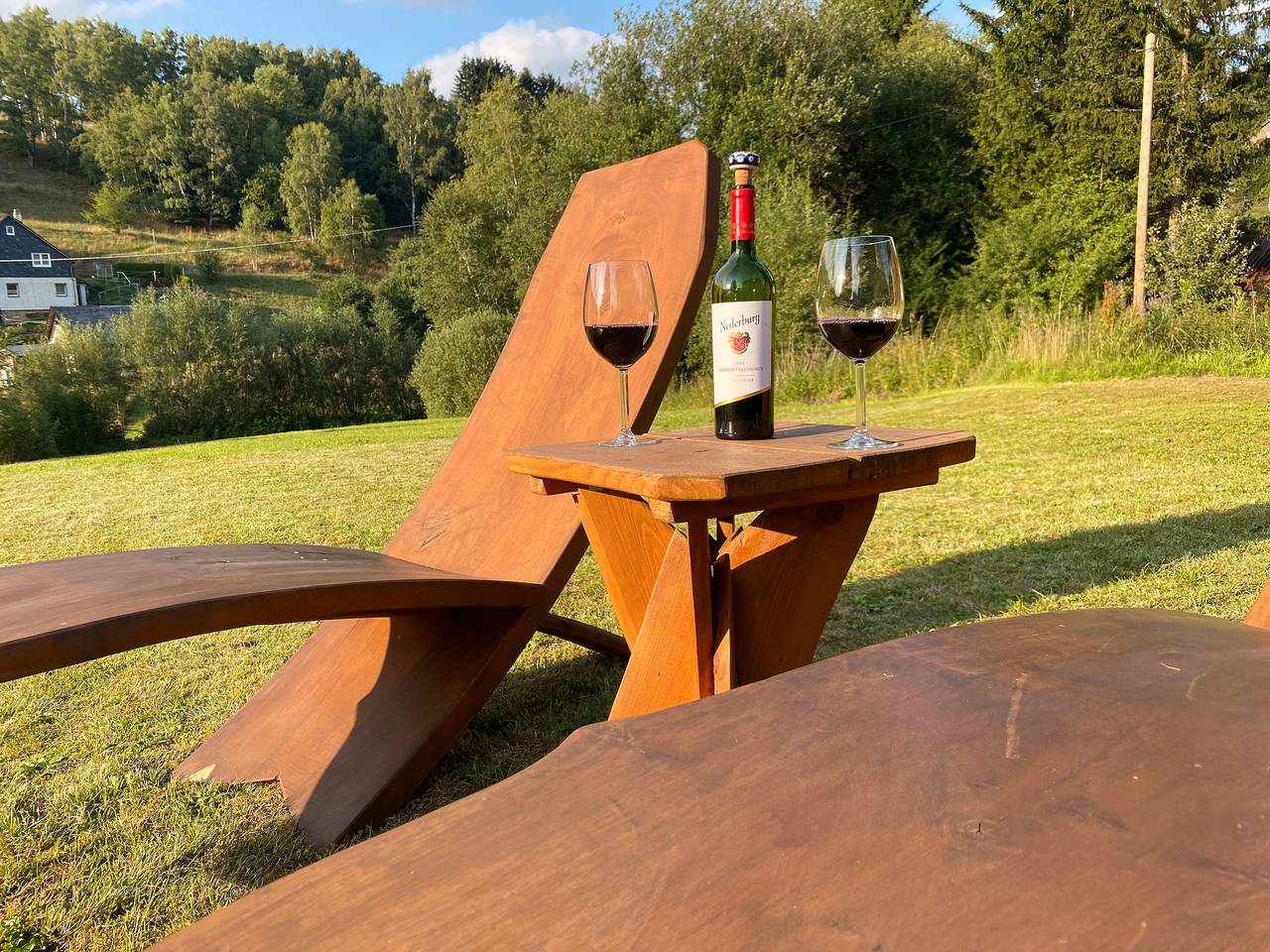 Ganze Wohnung, Apartment 'Far Away From Afrika' mit Bergblick, privater Terrasse und Wlan in Steinach (Sonneberg), Frankenwald