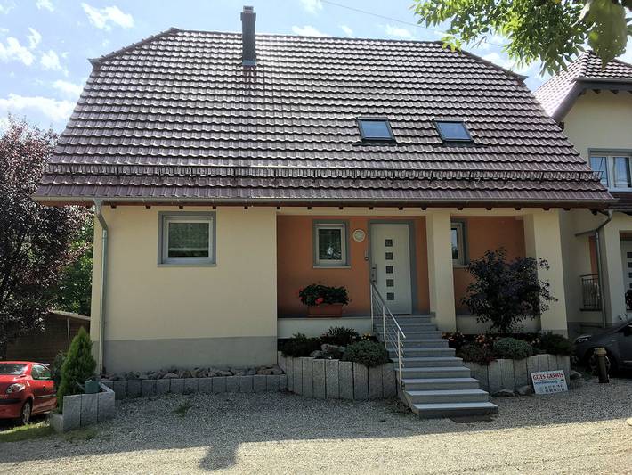 Gîte pour 6 personnes, avec terrasse et jardin
