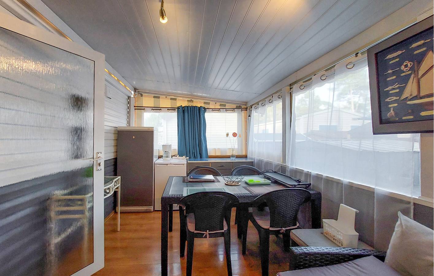 Charmant mobil-home avec piscine et jardin, à proximité de La Tremblade in La Tremblade, Côte de Beauté