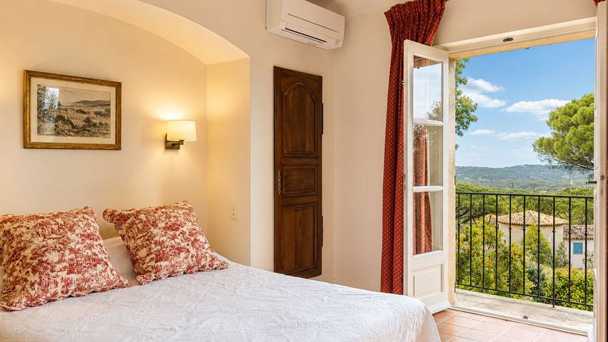 Ferienhaus für 10 Personen, mit Meerblick und Balkon sowie Terrasse und Garten in Saint-Tropez - 3