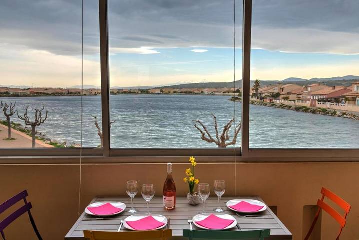 Appartement de vacances pour 4 personnes, avec vue sur le lac ainsi que terrasse et vue