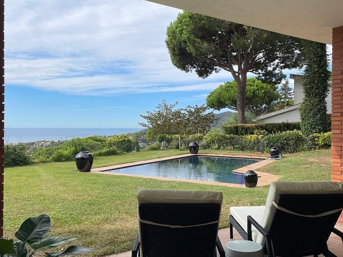Casa de vacaciones para 8 personas, con piscina además de terraza y jardín - 1