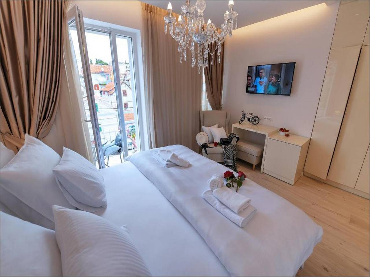 Entire apartment, Via Porto Rooms - Deluxe Double Room with Double Bed and Balcony in Split, Split-Dalmatia