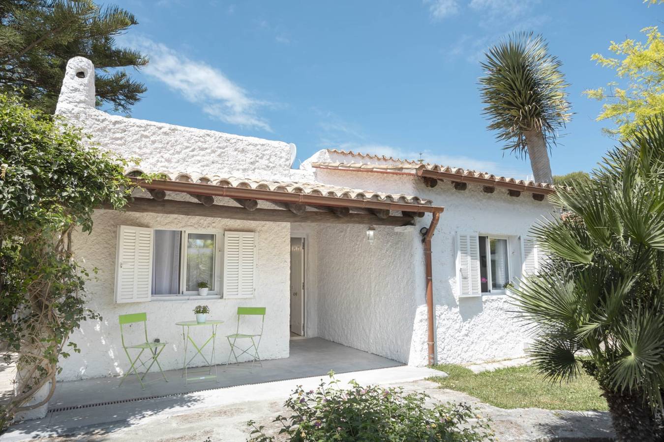 Modernes Ferienhaus "Casa Enriqueta" mit Meerblick, Garten, Terrassen & Pool in Playa de Muro, Muro