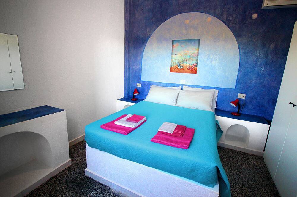 Ganze Wohnung, La Luna Blu Apartment \"Luna\", Meerblick, 500 Meter vom Strand entfernt in Ferma, Lasithi