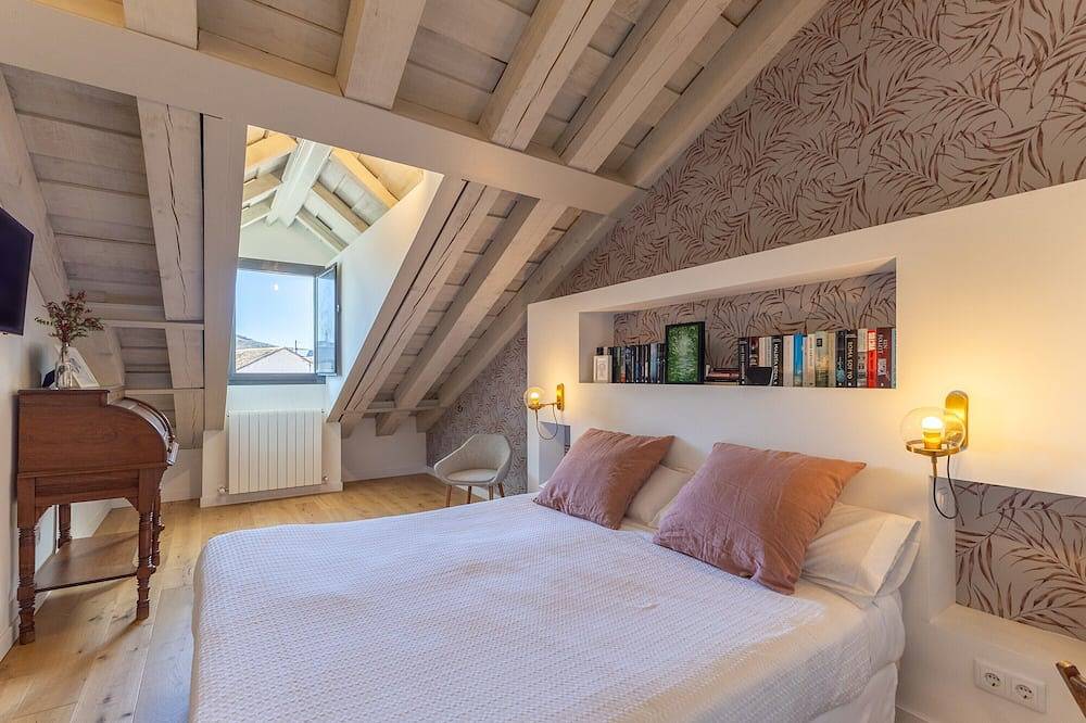 Holiday Home 'Río Tío Cocinas' with Mountain Views, Balcony and Wi-Fi in Real Sitio de San Ildefonso, Segovia Province