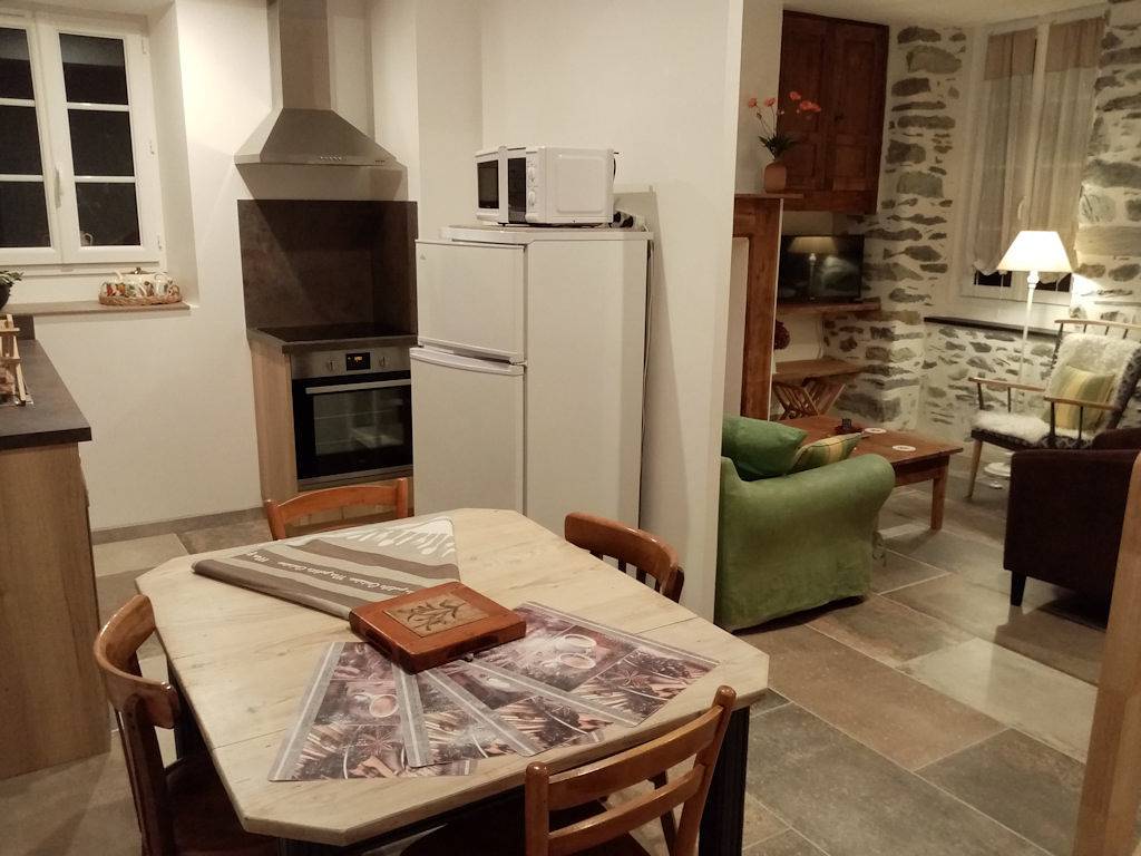 Gite Clos Fleuri 200m du centre, 4 personnes in Luz-Saint-Sauveur, Parc national des Pyrénées