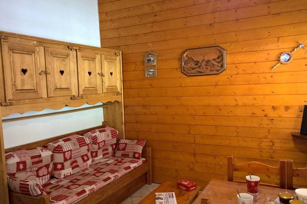 Appartement entier, À 100m des pistes de ski, 1er étage, télévision, 35m², La Norma in La Norma, Villarodin-Bourget
