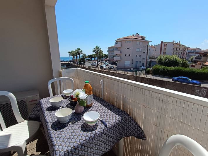 Gîte pour 4 personnes, avec terrasse dans Vieux Port (Saint-Raphaël)