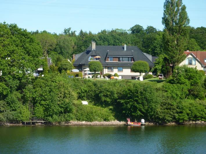 Ferienwohnung für 5 Personen, mit Terrasse und Garten in Schlei