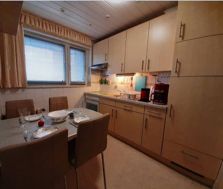 Ferienwohnung für 3 Personen, mit Balkon und Terrasse sowie Ausblick in Kassel