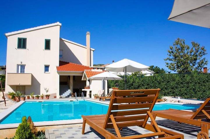 Vakantiehuis voor 12 personen, met terras - 1