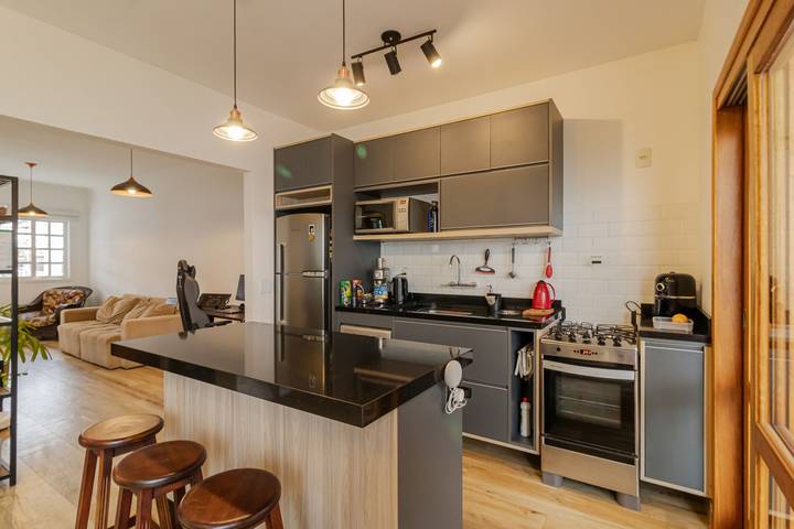 Casas e apartamentos de temporada para 2 pessoas, com balcão e jardim em São José dos Campos