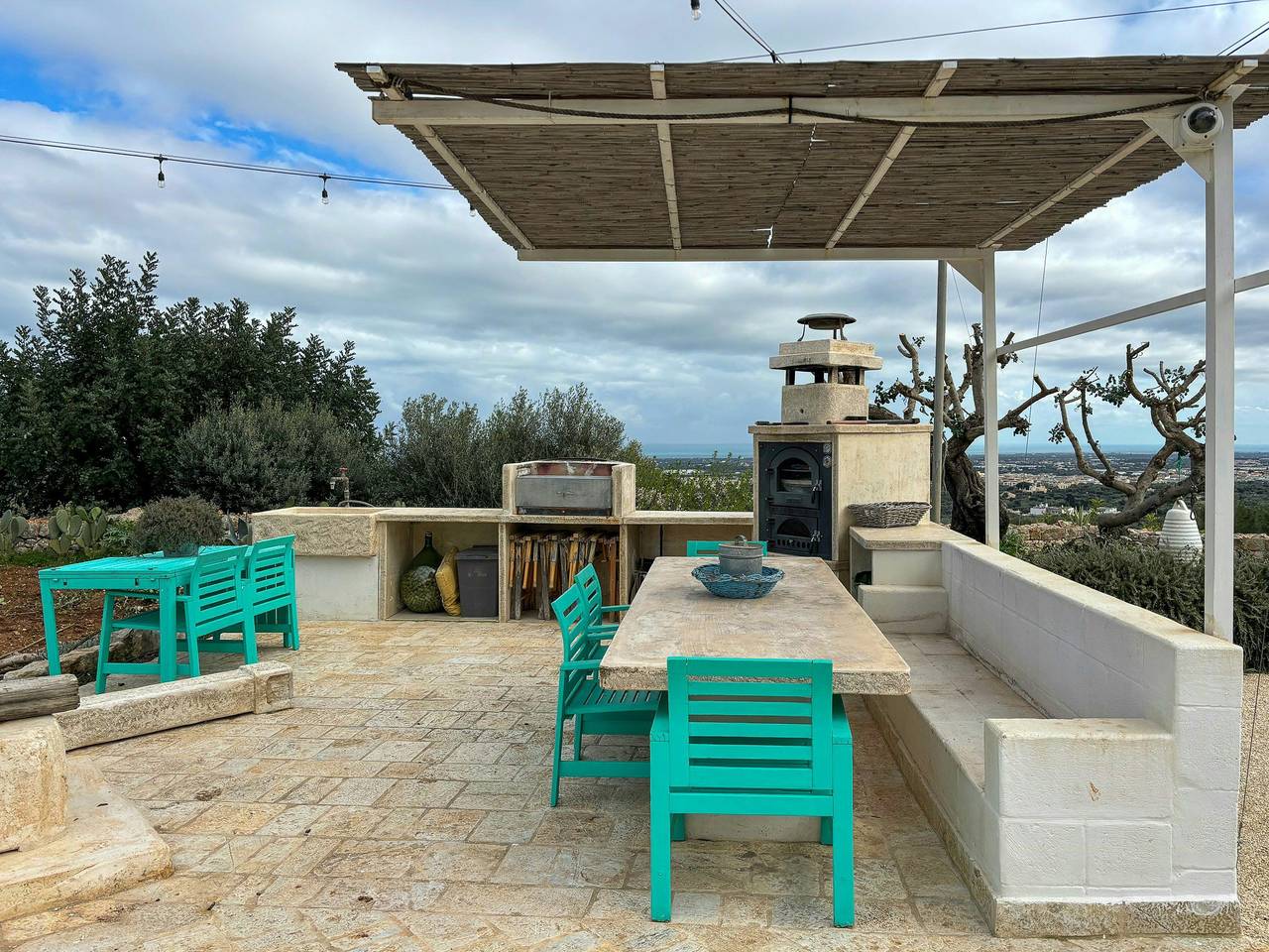 Trulli parmi les oliviers centenaires avec piscine vue mer in Fasano, Salento