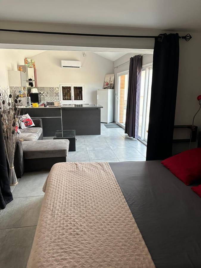 Appartement entier, Dépendance de 45m2 à louer in Saint-Vite, Quercy