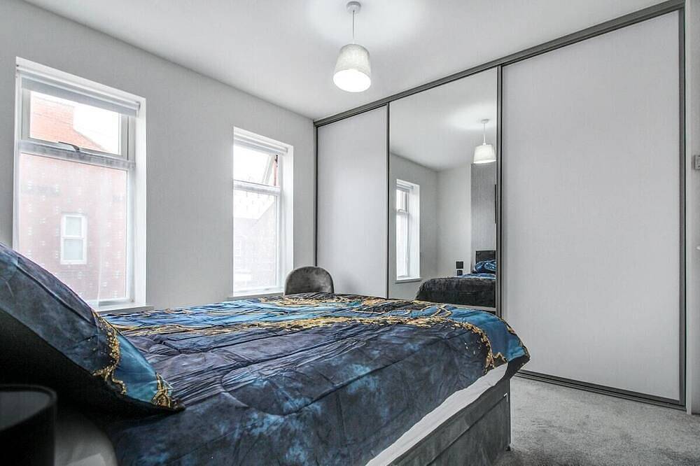 Beach Meets City - Two Bed Stay Near to Liverpool in Merseyside