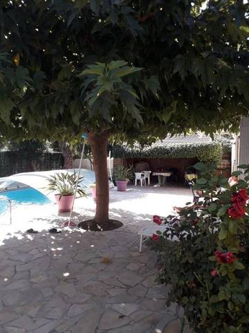 Gîte pour 8 personnes, avec jardin et piscine à Claira