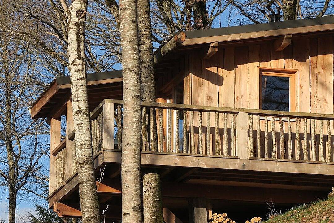 Les Cabanes de la Guinguette - Cabane Châtaignier in Singles (Puy-de-Dôme), Région de Besse-et-Saint-Anastaise