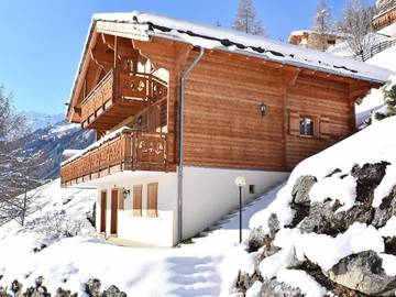 Location de vacances pour 8 personnes, avec sauna ainsi que terrasse et jardin à Hérémence