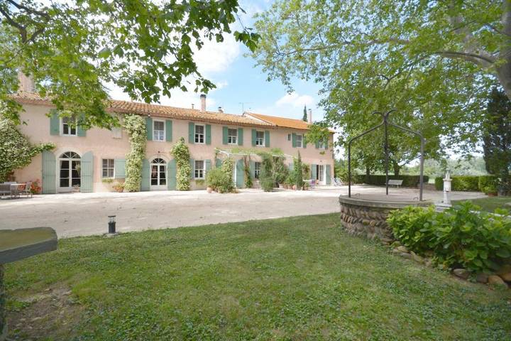 Ferienhaus für 4 Personen, mit Terrasse und Garten sowie Pool und Ausblick