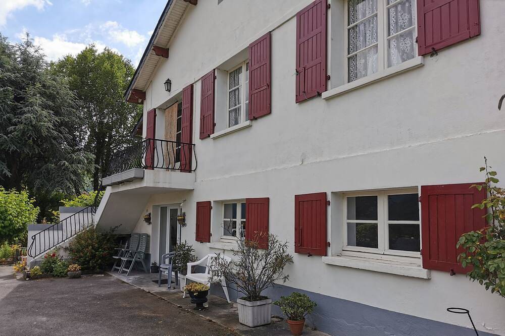 Appartement entier, Charmant appartement au cœur des Hautes-Pyrénées in Ayzac-Ost, Pyrénées