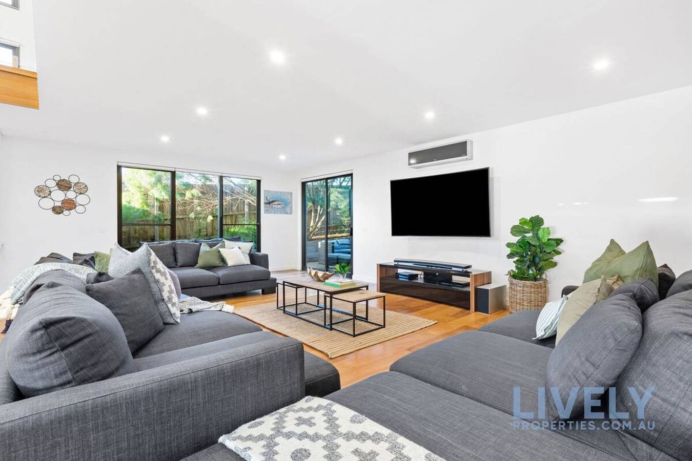 The Ocean s Edge Luxury Entertainer with Views in Melbourne, Mornington Peninsula