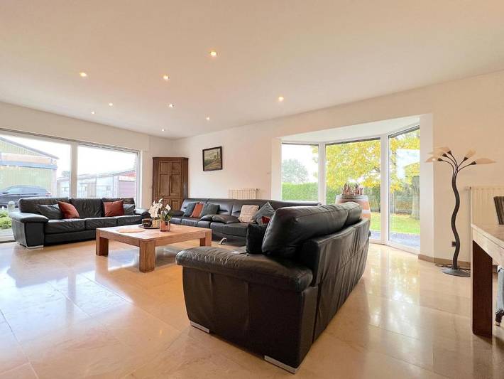 Location de vacances pour 12 personnes, avec jardin et terrasse à Zingem - 2