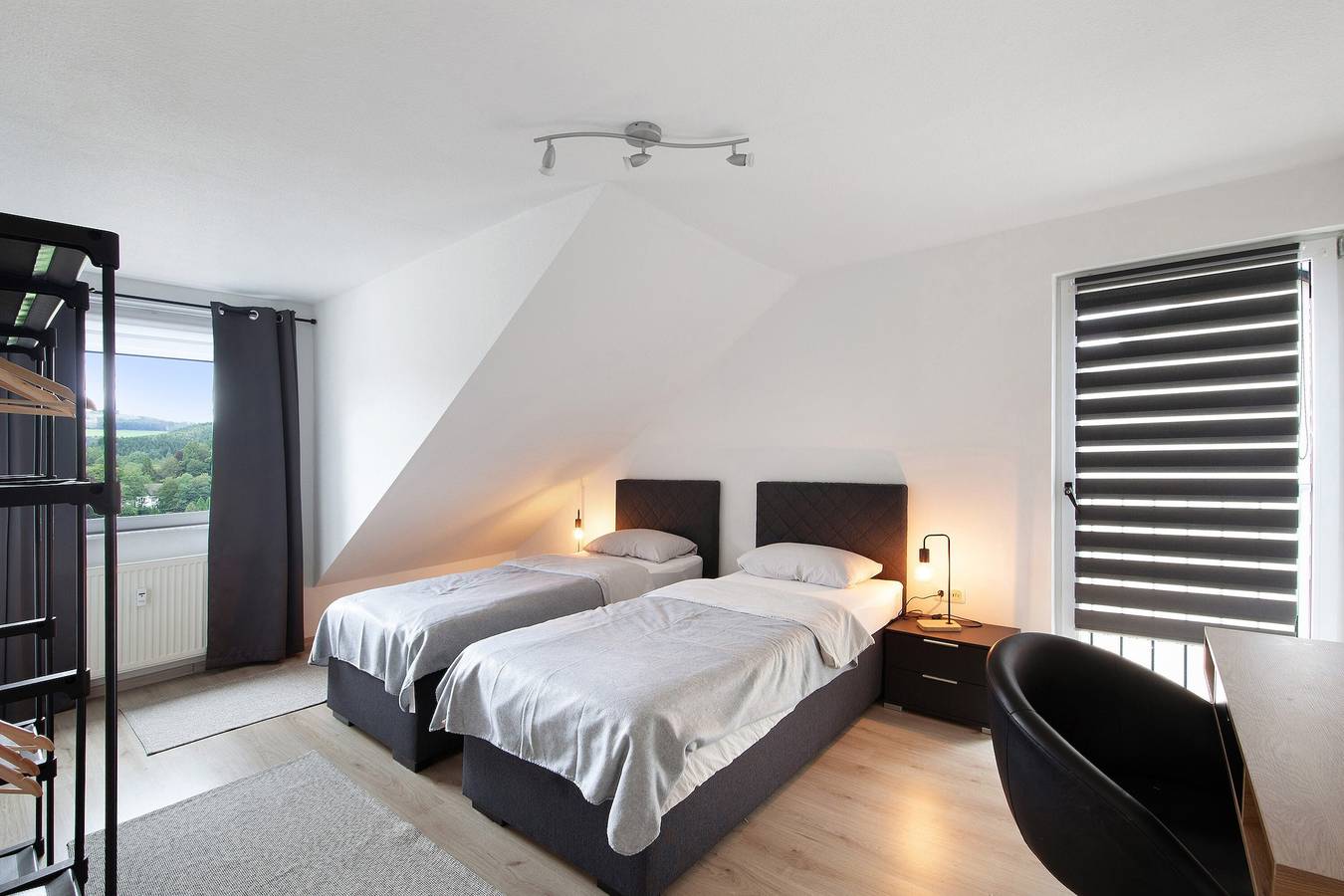 Entire apartment, Apartment 'Zur Nordhelle' with Mountain View and Wi-Fi in Herscheid, Märkischer Kreis