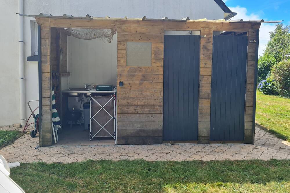 Caravane et bloc sanitaire indépendant in Quimper, Région de Quimper