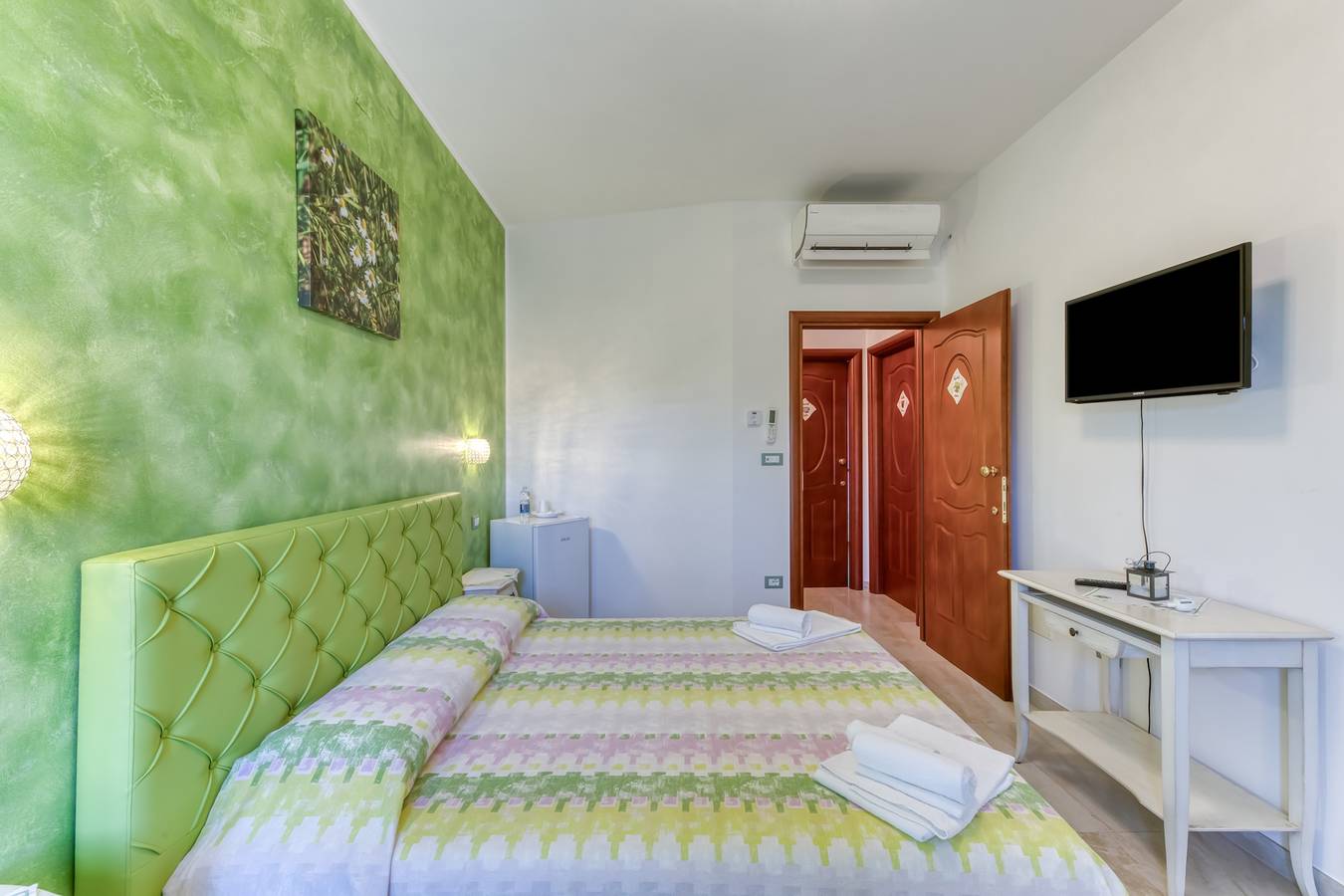 Chambre d'hôtes 'Tallyho Elleboro' avec terrasse partagée, Wi-Fi et climatisation in Salve, Golfe de Tarente