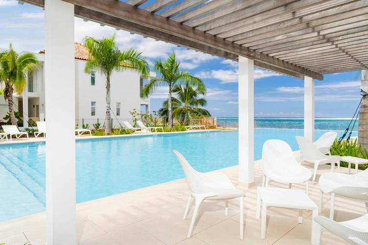 Gîte pour 2 personnes, avec terrasse ainsi que jardin et piscine dans Paea - 4