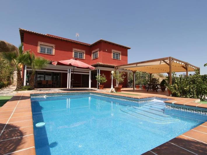 Chalet para 12 personas, con jardín además de piscina y terraza, Se admiten mascotas en Castilla-La Mancha - 2