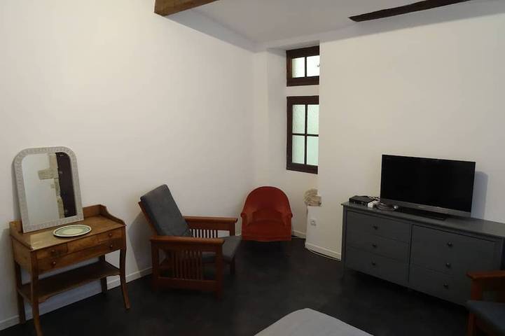 Gîte pour 6 personnes, avec terrasse à Sommières - 3