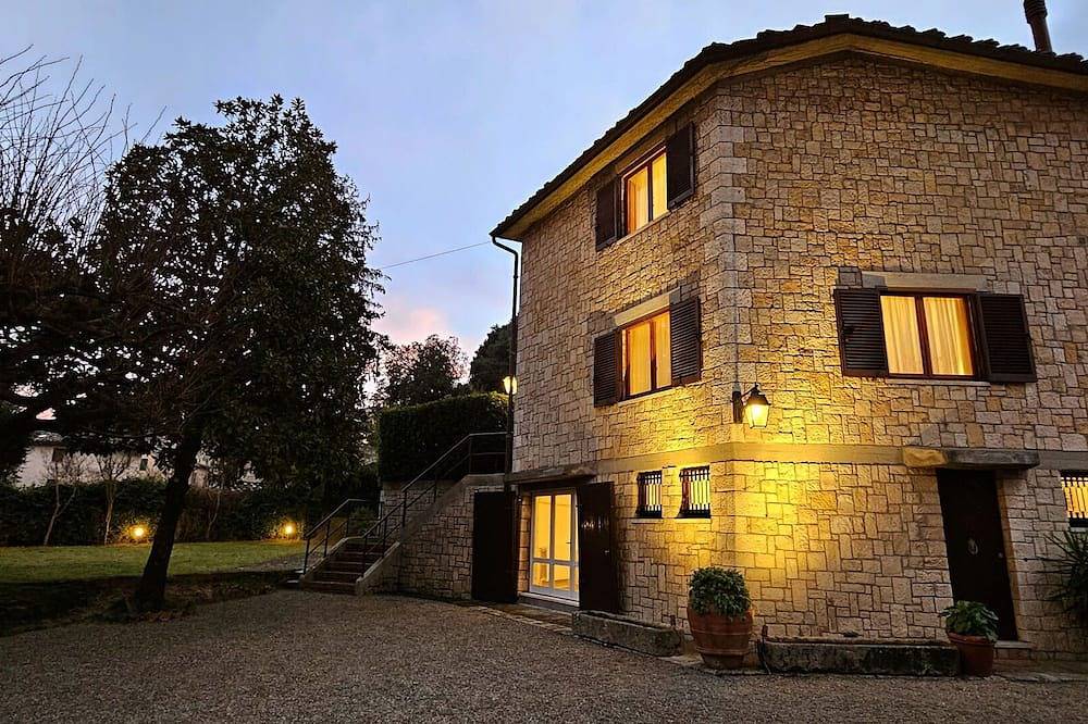 Mooi vrijstaand vakantiehuis voor 7 personen met Wifi, privé zwembad, Tv en veranda in Cetona, Provincie Siena