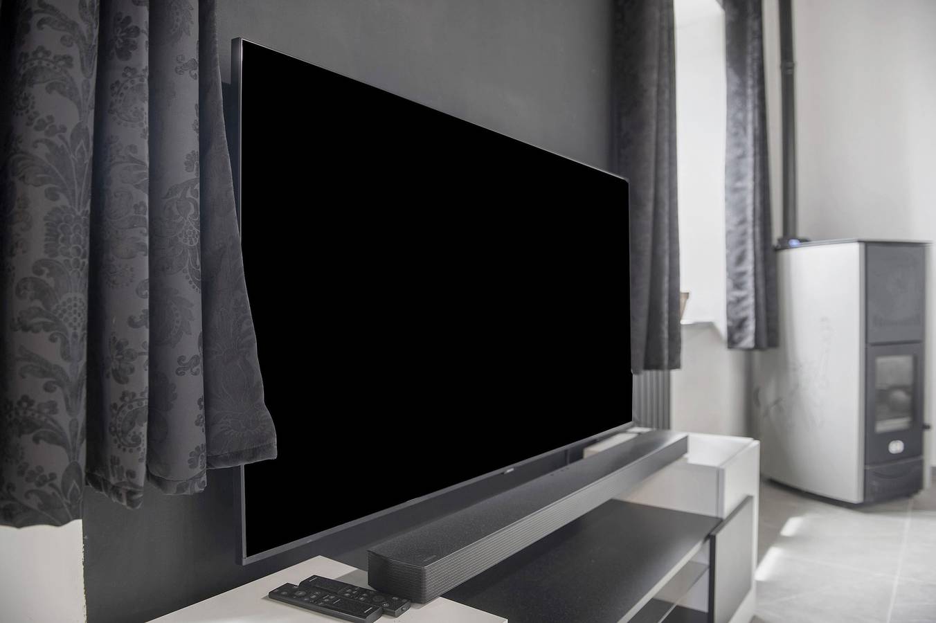 Ganze Wohnung, Wohnung in einer Villa in Valdilana, Walliser Alpen
