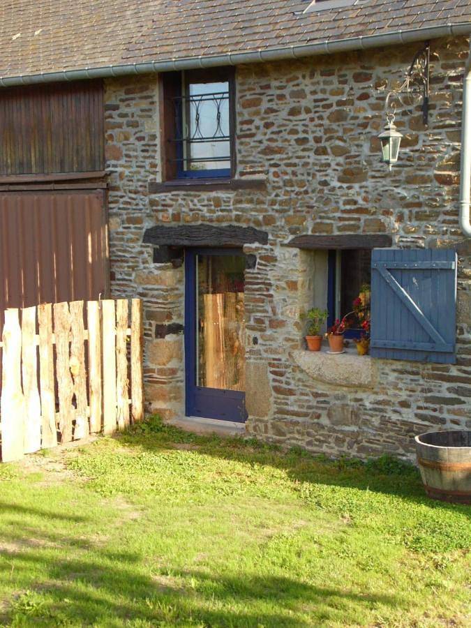 Location de vacances pour 4 personnes, avec vue et jardin à Pleine-Fougères - 2