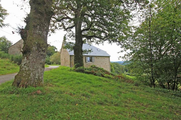 Gîte pour 12 personnes, avec jardin dans Haute-Vienne - 2