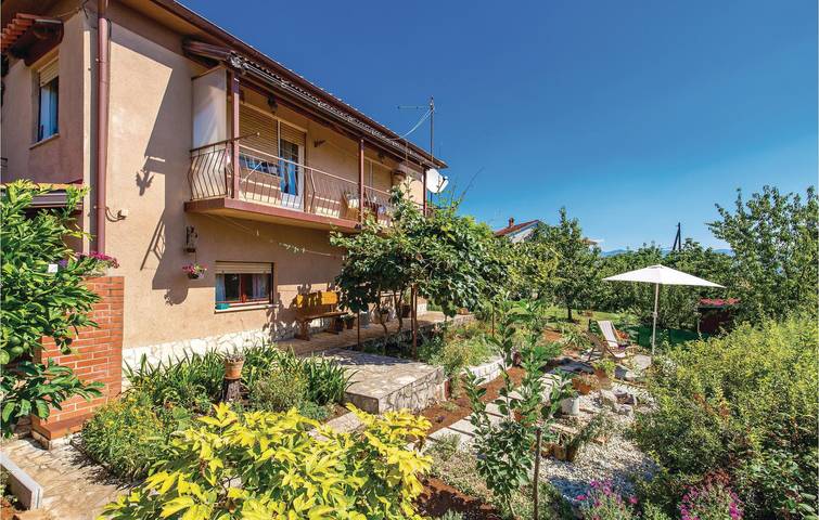 Gîte pour 4 personnes, avec terrasse et jardin à Lovran - 2