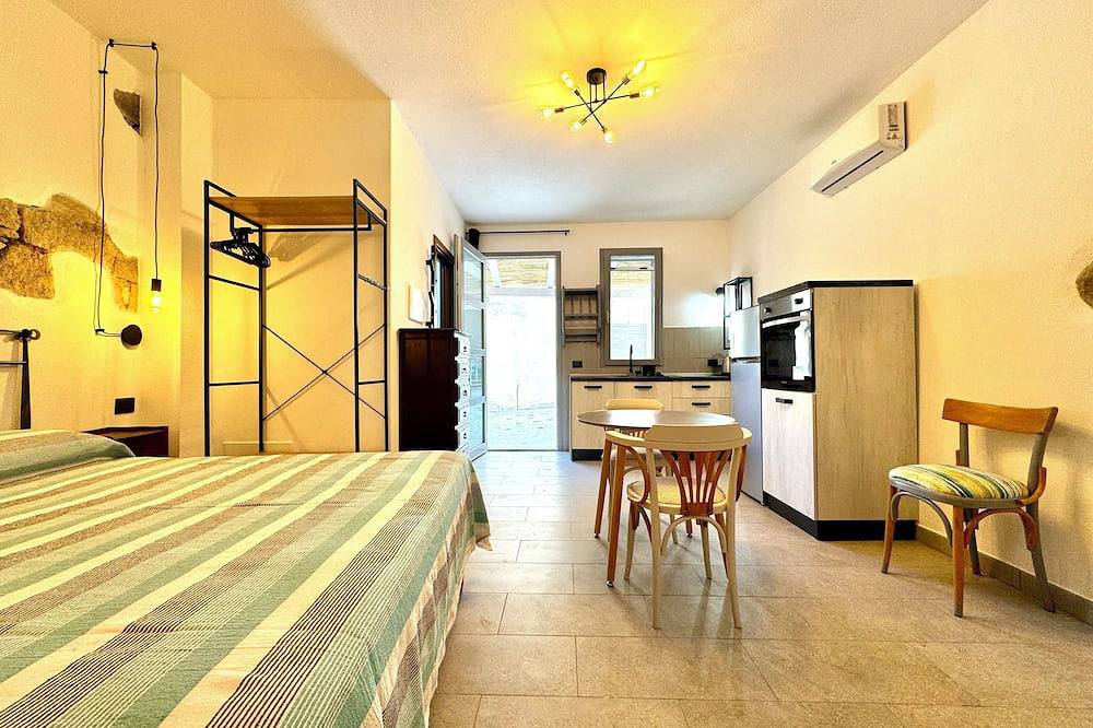 Entire apartment, \"La Corte Segreta Tiny\" in Bari Sardo, Ogliastra Province